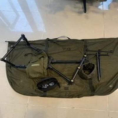 Carp Fishing Avid Fox Daiwa Saber Thinking Anglers. Gas Pouch Polarised Glasses