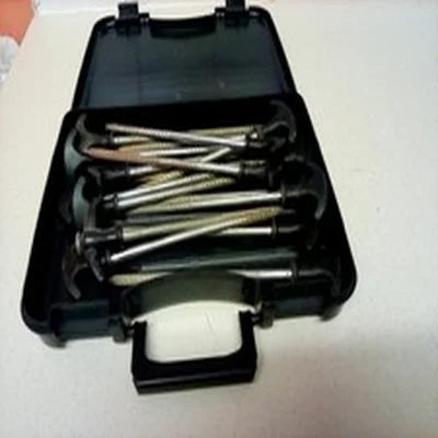 JOBLOT BOX OF 16 HEAVY DUTY BIVVY PEGS