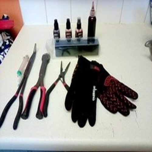 FOX PREDATOR GLOVES ASSORTED PIKE UNHOOKING TOOLS AND MORE