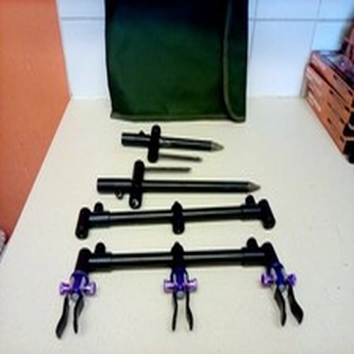 CORUS 3 ROD BUZZ BAR SET WITH BANK STICKS AND EXTRAS