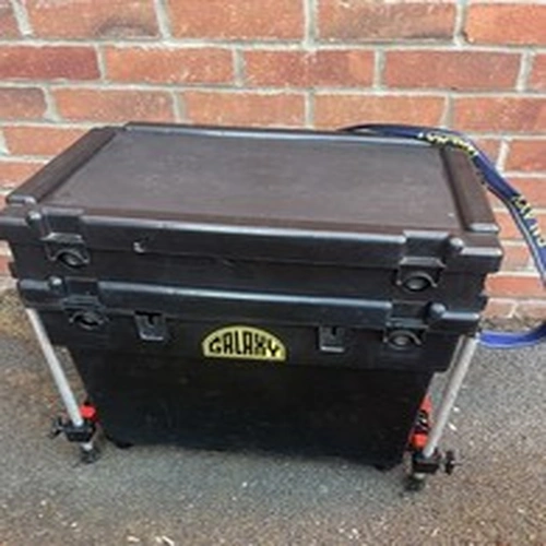 Shakespeare Fishing Seat Box With Octoplus Legs Galaxy With Top Box Very Good