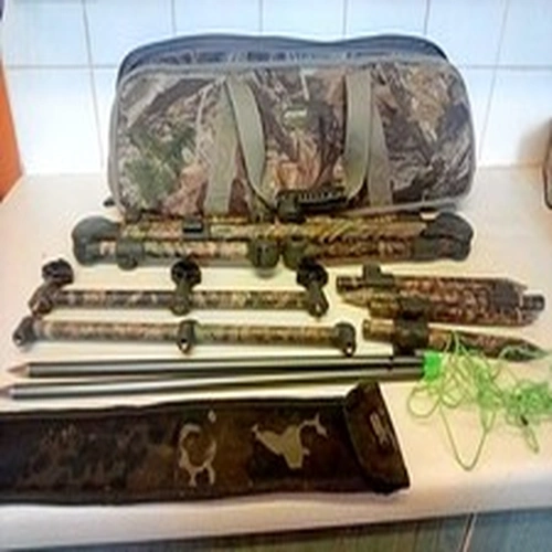 FOX QUATRO CAMO 3 ROD POD AND CASE PLUS 2 KORDA DISTANCE STICKS