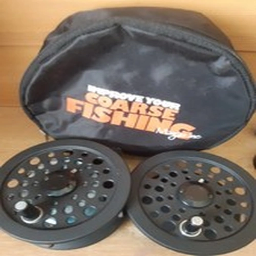Shakespeare 2755 graphite fly reel with spare spool 
