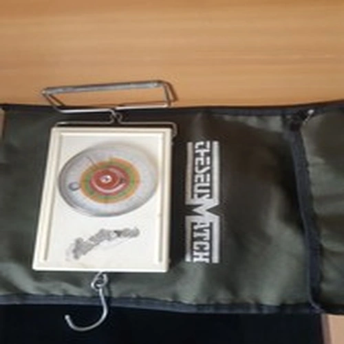 avon london scales 30lb with theseus match pouch 