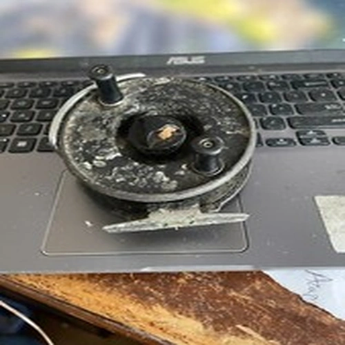 OLD VINTAGE REEL MADE IN JAPAN
