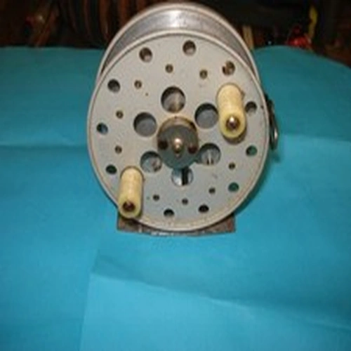 K.DOWLING & SONS 3 7/8THS VINTAGE CENTREPIN FISHING REEL