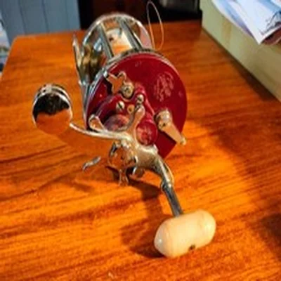 VINTAGE PENN SQUIDDER SALT WATER MULTIPLYING REEL, EXCELLENT.