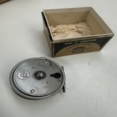 BOXED VINTAGE J.W YOUNG BEAUDEX 3 1/2" FISHING REEL