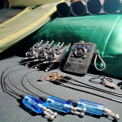 X3 Nash Siren R3 Bite Alarms, Blue,Matrix bobbins, sonik chains &hockey sticks