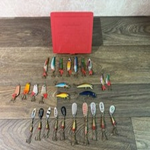 FISHING SPOON LURES X27 WITH STORAGE BOX. 