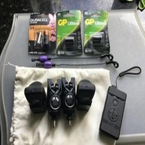 Nash Siren S5 alarms x 2, receiver and fox bobbins, please read description