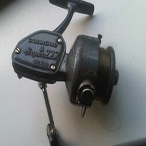 Vintage Diamond A Super 777 Fishing Reel