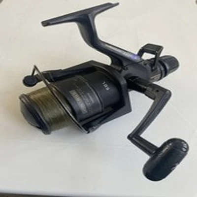 Shimano 8010 Baitrunner Fishing Reel and Reel Bag