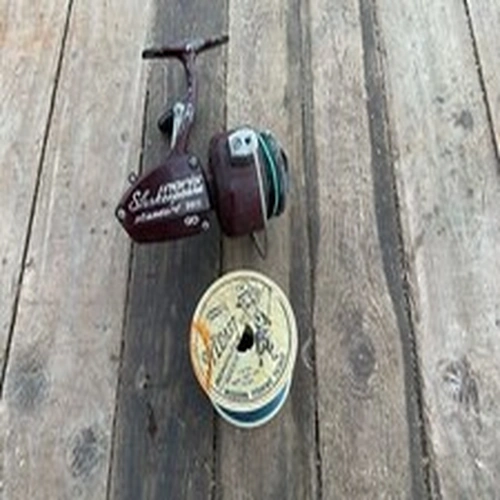Vintage Shakespeare Noris Standard 2015 Fishing Reel and Fishing Tackle On Reel