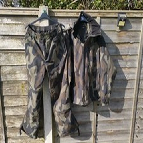AVID WATERPROOF JACKET AND TROUSERS SIZE L