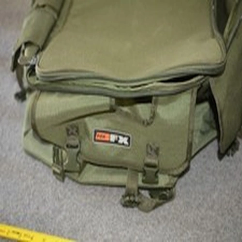 Fox FX Large under  Barrow drop in bag.  in VGC
