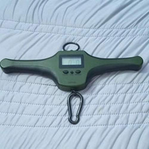 Wychwood Digital Fishing Weighing Scale 60lb x 20oz Green/Black