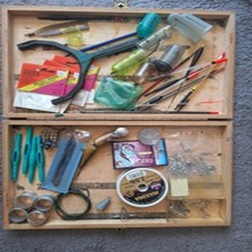 WOODEN FLOAT BOX PLUS ASSORTED FISHING GEAR