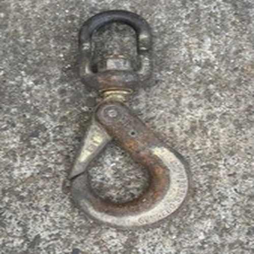 Gunnebo BKL-16-10, 5/8" BKL-16-10 Grade 100 Swivel Self-Locking Safety Hook