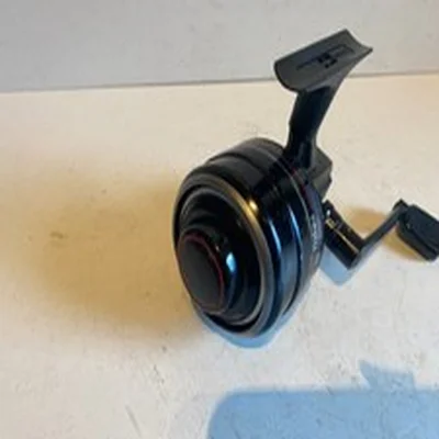 GOOD SOLID DAIWA HARRIER 123M CLOSED FACE FISHING REEL