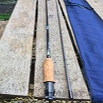 A FINE CENTURY STEALTH 9FT 6IN TROUT FLY ROD RATED #6/7 LINES IN QUALITY  BAG