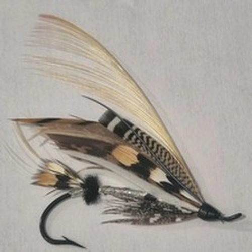 A STUNNING VINTAGE STEEL EYED SALMON FLY BEAUTIFUL COLLECTORS CONDITION 6/0