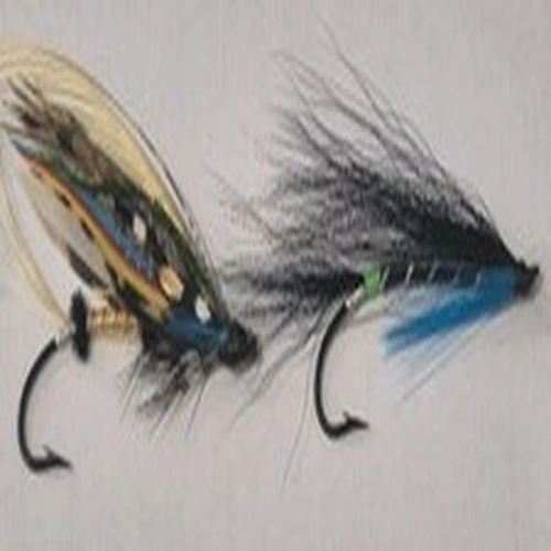 2 VINTAGE GUT EYED SALMON FLIES LESS THE GUT