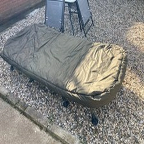 NGT profiler bed, complete sleep system with 2x pillows. Used, v/good condition.