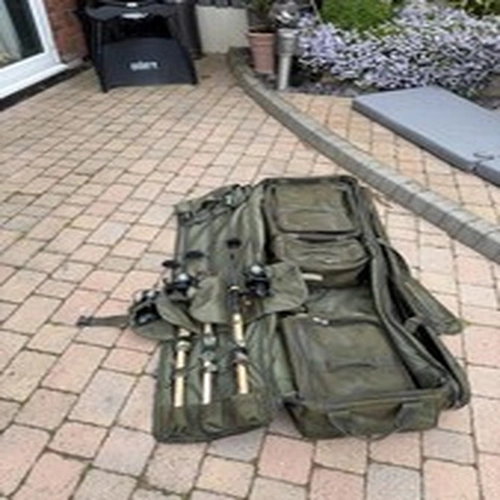 Sonik Insurgent 6000 Reels 3.0lb 10ft Insurgent Rods And Transporter Bag  Rare!!