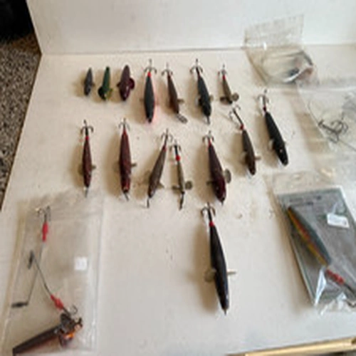 SUPER JOB LOT OF VINTAGE SALMON LURES