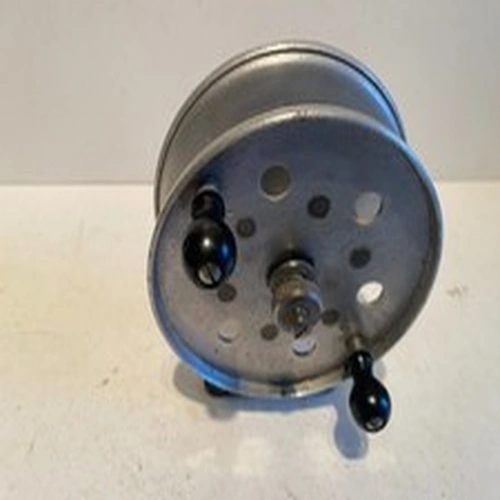 VINTAGE  ALUMINIUM CENTRE PIN FISHING REEL