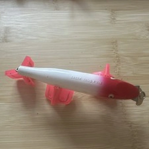 Creek Chub Pikie Red & White Lure in good condition 12cm body inc bib (2)
