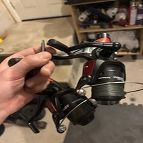 2 x Advanta 500 freespool Fishing Reels
