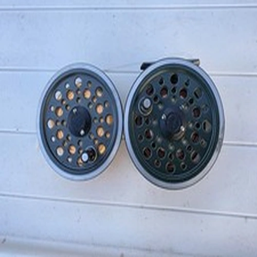 Shakespeare Beaulite 3.5" Reel With Spare Spool Corltand 444 Line