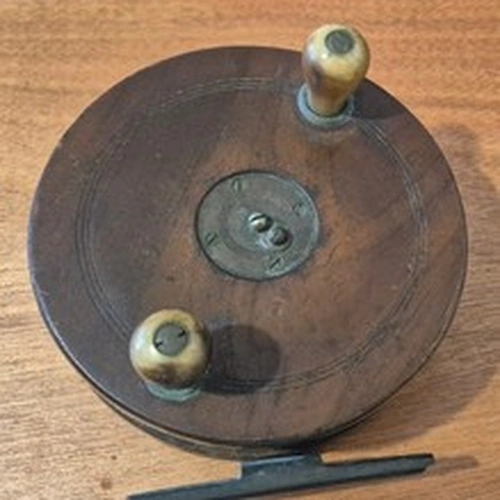 A SCARCE VINTAGE 6" SLATER LATCH FROG BACK REEL IN WORKING ORDER GREAT PIECE