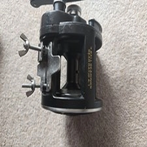 PENN 40 GLS Graphite Lever Senator Fishing Reel w/ box and Instructions