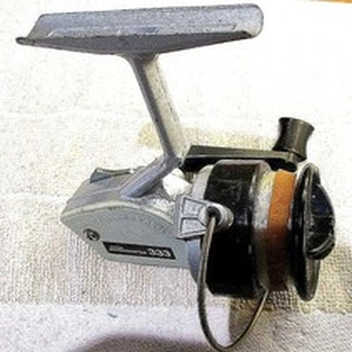 Vintage JUNIOR MATCHMASTER 333 Fixed Spool Reel in Fully Functional Condition
