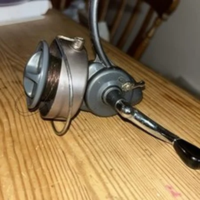 Japanese Diamond Knight 600 Fixed Spool Reel In Good Condition