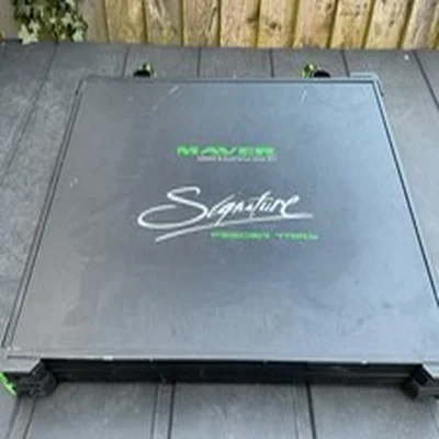 Maver Signature SXI 36 Feeder Side Tray Seatbox with Hinged Lid and Pocket