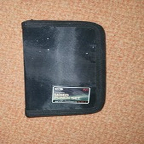 NGT 9 PIECE MEAT BREAD AND CHEESE PUNCH SET IN CASE CARP FISHING BAITING TOOL