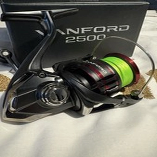 Shimano Vanford 2500 Spinning Reel Perch Pike Trout Fishing