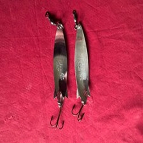 2 Loose Vintage  Abu Toby Salmo Lures , 30 Gram ,  1 Silver , 1 BGL