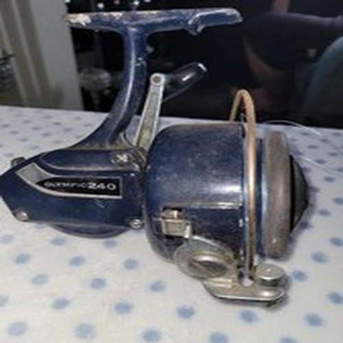 Vintage OLYMPIC 240 Freshwater Left-Handed Coarse Fishing Reel Spinning  Black