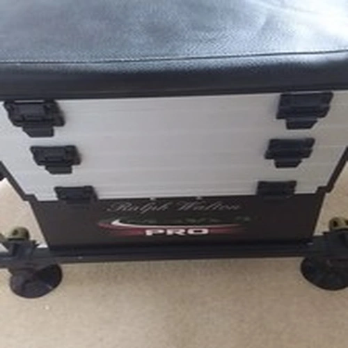 Maver Fishing Seat Box   Black Shoulder Strap   Hard Case Complete with items