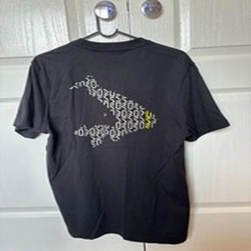Avid Carp T-shirt Small