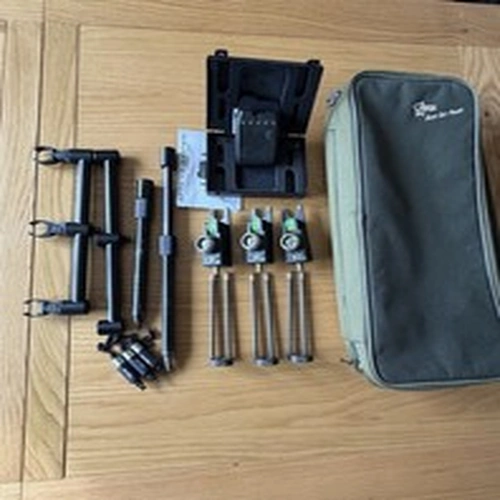 Steve Neville Custom Bite  Alarms X 3 - Fox rod Rest & Bank Sticks - ATTX - Nash