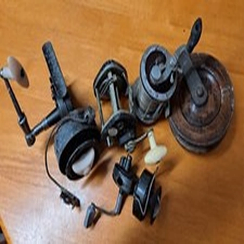 5 X  Fishing Reels