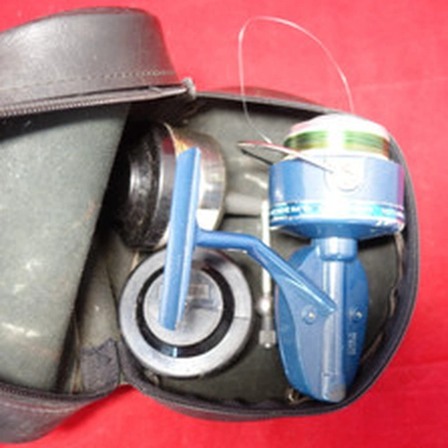 Vintage Mitchell 410A high speed fishing reel, blue with two spare spools
