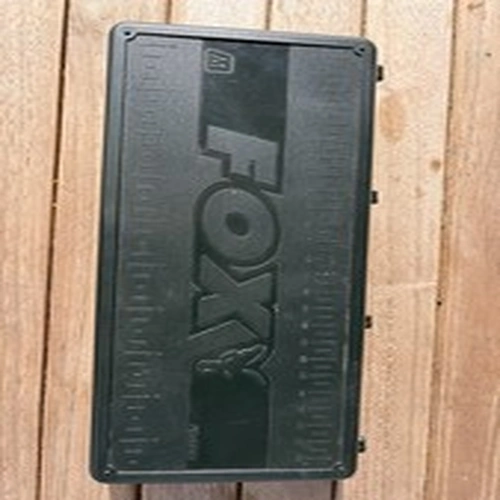 Fox - Rig Box With Foam Winders, Inc Lead Core Leaders and 11 Carp Hair Rigs