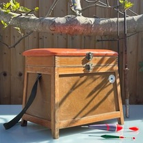 VINTAGE FRENCH FISHING BOX SEAT BASKET - ARTICLE DE PECHE FRANCAIS - 1960s RETRO